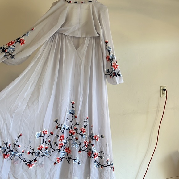 Korean Hanbok Wedding Dress made in Korea. - Picture 2 of 2